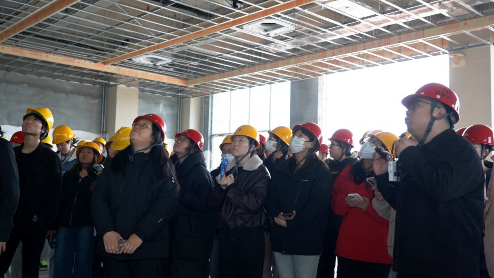 鄂爾多斯應用技術學院土木工程學院師生到陜煤建設內蒙古分公司應用技術學院 項目部開展社會實踐