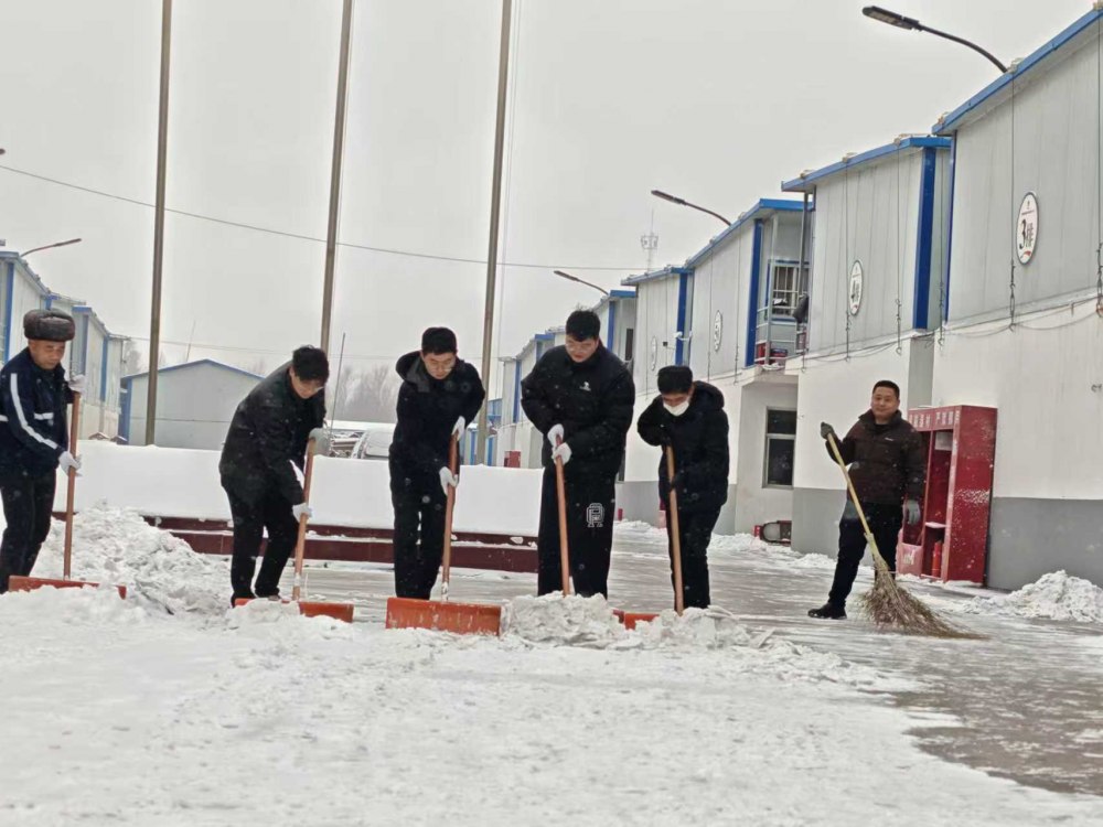 陜煤建設(shè)煤礦運(yùn)營服務(wù)分公司：設(shè)備“御醫(yī)”開良方，雪后問診保平安