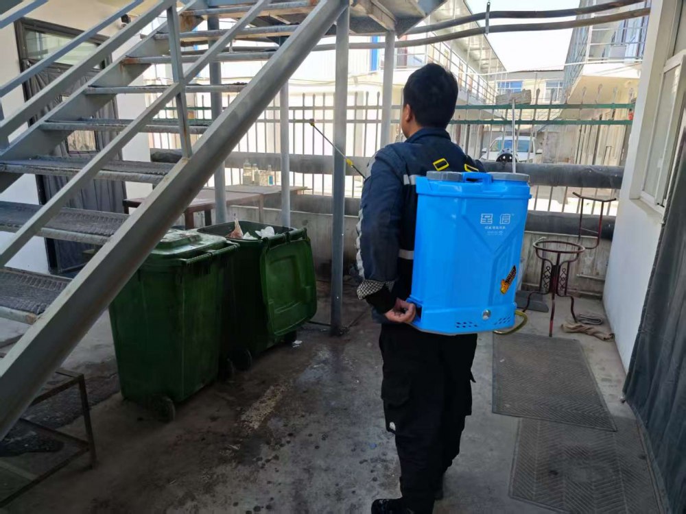 陜煤建設(shè)煤礦運(yùn)營服務(wù)分公司:冬日雙線守護(hù),溫暖與精準(zhǔn)并行