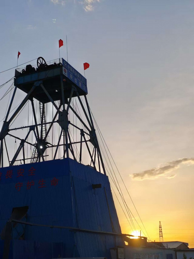 陜煤建設礦建二公司:礦建工地的冬日暖陽