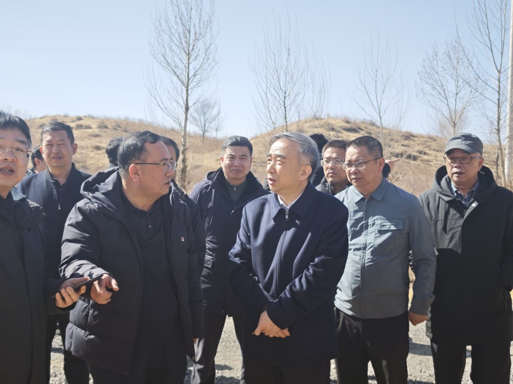 陜西鐵路物流集團黨委書記、董事長楊科生赴陜煤建設路橋分公司靖神鐵路項目調研